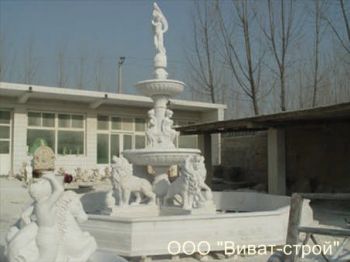 Двухъярусный фонтан с людьми и львами